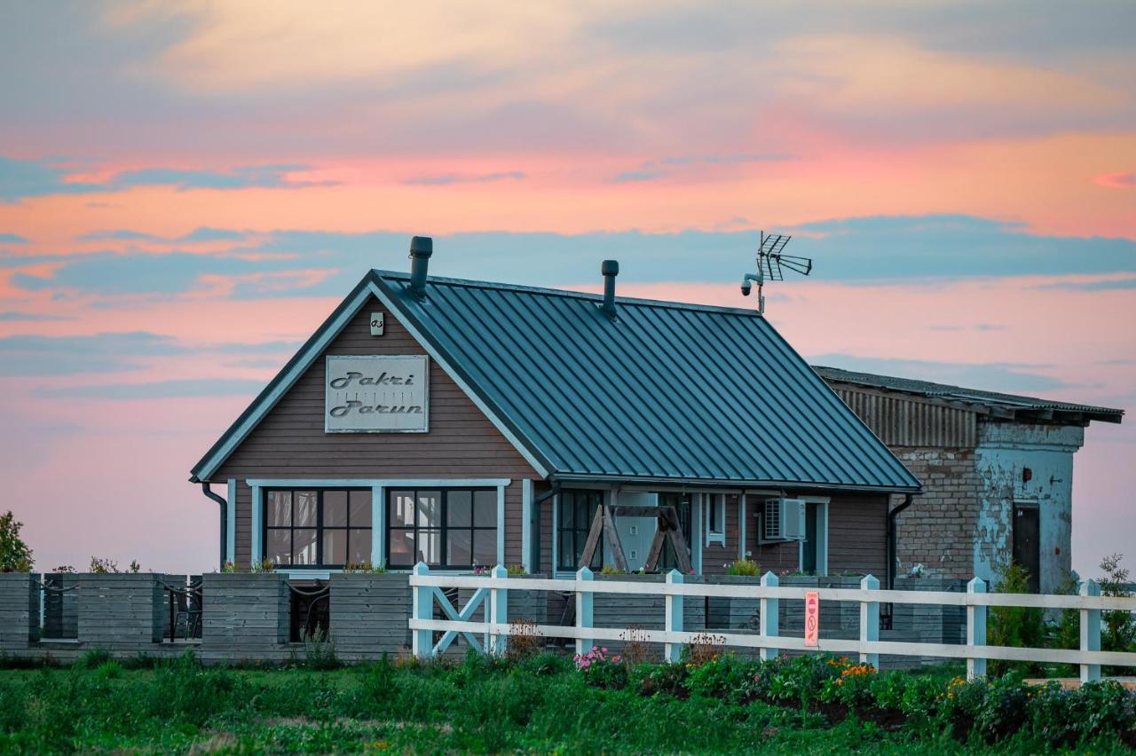 Pakri Parun Aparthotel Палдиски Екстериор снимка